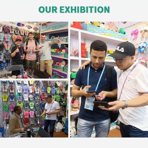 Nicecin Nouvelle Tendance Sandales de Plage d'Été pour Femmes, Semelle Souple en EVA, Imprimé Zèbre Doré, Tongs en Gelée avec Strass - Product Image 5