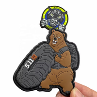 Patchs 3D en silicone PVC personnalisés, gaufrés, à coudre, motif ours, pour uniformes, gilets et équipes sportives
