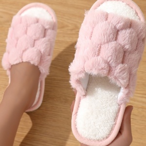 Custom Fashion Anti-Slip Home Indoor Outdoor Cotton Fur <b>Slippers</b> for Men and Women Winter Season Platform Shoes <b>Slippers</b> - Product Image 4