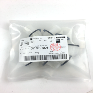 Pièces automobiles Clip de prise de voiture Clips d'insertion en plastique de voiture 0009917298 pour <span class=keywords><strong>Mercedes</strong></span> <span class=keywords><strong>Benz</strong></span> C204 X156 C117 <span class=keywords><strong>CLA</strong></span> GLA <span class=keywords><strong>180</strong></span> 200 250 45 <span class=keywords><strong>AMG</strong></span> - Product Image 1