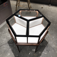 Vitrine à bijoux hexagonale en bois sur mesure avec éclairage LED pour boutique de bijoux DG Furniture