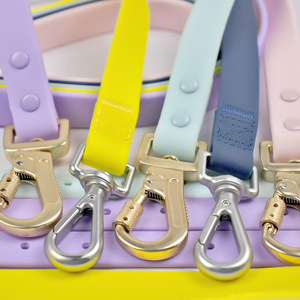 Bajo MOQ PVC color encantador perro Correa y collar ajustable partido metal hardware mascota <span class=keywords><strong>boutique</strong></span> más barato al por mayor - Product Image 4