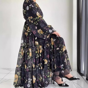 <span class=keywords><strong>Abito</strong></span> <span class=keywords><strong>Lungo</strong></span> Estivo da Donna Sharut 2026 in Chiffon Stile <span class=keywords><strong>Etnico</strong></span> Musulmano con Stampa Floreale e Cintura - Product Image 1