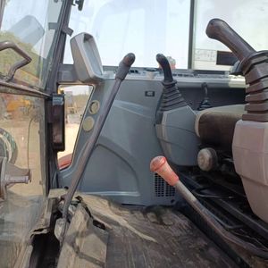<b>Cheap</b> Price Used Excavator Dx60D for Sale Korea Original Secondhand Hydraulic Crawler DOOSAN 60 for Sale Red Good Condition - Product Image 4