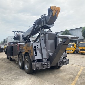 Camión Grúa Sino HOWO 8X4 de Servicio Pesado, 30-50 Toneladas, con Pluma Giratoria de 360 Grados - Product Image 3