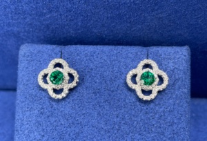925 Silver Cultured <b>Emerald</b> Earrings Sparkle in a Fashionable Flower Shape – A Great Everyday Birthday Surprise Gift for girl L - Product Image 6