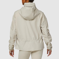 Veste de sport UV pour femmes par robe russe col haut avec protection du visage imprimé design respirant poche et cordon de serrage à la taille