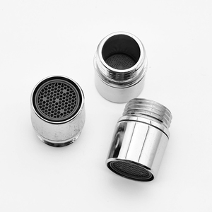 Adaptateur <span class=keywords><strong>de</strong></span> <span class=keywords><strong>robinet</strong></span> d'eau en <span class=keywords><strong>laiton</strong></span> G-1/2 Design moderne tête <span class=keywords><strong>de</strong></span> pulvérisation <span class=keywords><strong>de</strong></span> <span class=keywords><strong>robinet</strong></span> d'aérateur <span class=keywords><strong>de</strong></span> douche pour buse <span class=keywords><strong>de</strong></span> <span class=keywords><strong>robinet</strong></span> d'évier <span class=keywords><strong>de</strong></span> cuisine pour une utilisation en appartement - Product Image 2