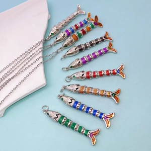 CH-LAP1616 Offre Spéciale Émail Poisson Pendentif Coloré Poisson Os Émail Charmes Argent Plaqué <span class=keywords><strong>Koi</strong></span> Poisson Accessoire En Gros Bijoux - Product Image 3