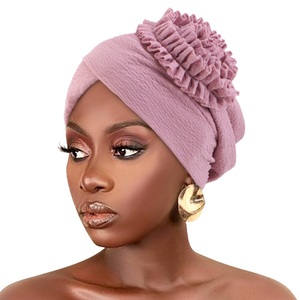 Chapeau <span class=keywords><strong>Hijab</strong></span> pour femmes de couleur unie <span class=keywords><strong>avec</strong></span> décoration florale Turban <span class=keywords><strong>Bonnet</strong></span> <span class=keywords><strong>Hijab</strong></span> musulman Polyester Headwraps - Product Image 1