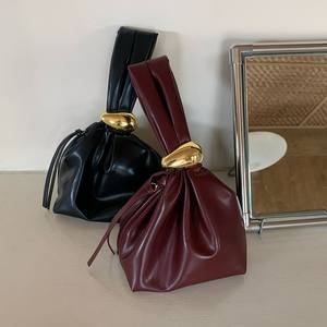 Pleated <b>Cloud</b> Bag Women <b>Pillow</b> Shape Single Strap Zipper Closure Wine Red And Black COULD Material Fall 2024 - Product Image 4