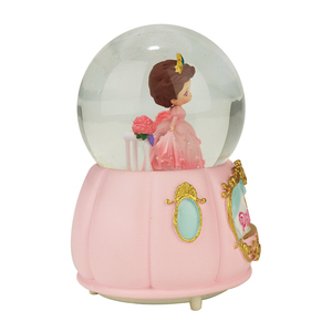 Personalizado fábrica fazendo 100mm diâmetro princesa resina vidro neve globo artesanato com luz led e música como presentes para crianças - Product Image 4
