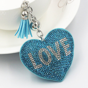 Accessori per Borse con Cristalli Luccicanti per San Valentino, Portachiavi con Cuore Rosso LOVE in Strass - Product Image 3