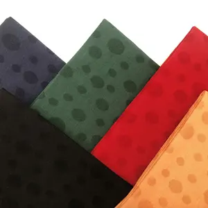 الصين جلد أريكة مصنوع ببراعة المنسوجة النقاط الجاكار ستارة من القطن القطن الخالص نسيج للملابس