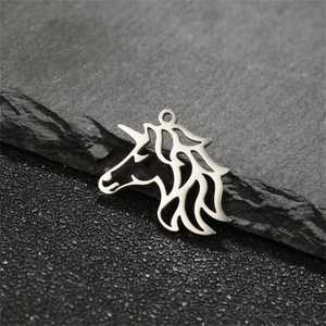 5 pz/lotto animali <span class=keywords><strong>unicorno</strong></span> in acciaio inossidabile romantici ciondoli a cavallo adorabili ciondoli per la creazione di gioielli fai da te fatti a mano - Product Image 2