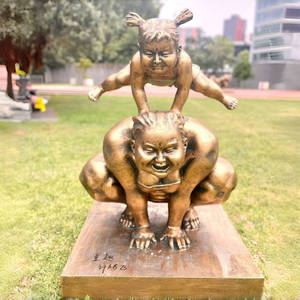 Nổi Tiếng Ngoài Trời Công Viên Trang Trí Cuộc Sống Kích Thước Kim Loại Hình Điêu Khắc Bronze Khỏa Thân Cậu Bé Bức Tượng - Product Image 3