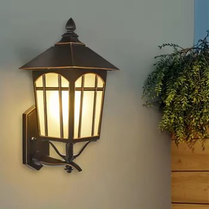 Venta al por mayor Villa Casa impermeable jardín abajo iluminación IP65 porche clásico al aire libre aplique de pared luces - Product Image 1