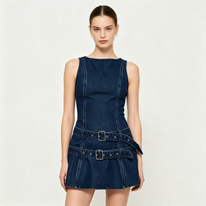Robe Courte Femme en Jean Bleu Foncé, Style Vintage Streetwear, Design Tendance, Logo Personnalisé, Vente en Gros - Product Image 2