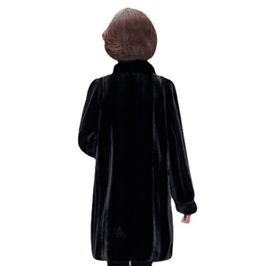 2022 meilleur prix mode belle vente chaude nouveau vison vers le bas femmes long <span class=keywords><strong>manteau</strong></span> <span class=keywords><strong>manteau</strong></span> de fourrure <span class=keywords><strong>d</strong></span>'âge moyen et personnes âgées vison vers le bas <span class=keywords><strong>manteau</strong></span> - Product Image 2