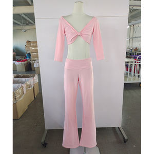 Ensemble de vêtements de détente personnalisés pour femmes, deux pièces, haut court à manches longues et pantalon droit taille haute, adapté aux femmes de grande taille - Product Image 4