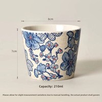 Tasse à bec de cochon en céramique peinte à la main avec motif camélia en relief. Tasse à café et à thé portable, style vintage créatif, avec relief pour latte art