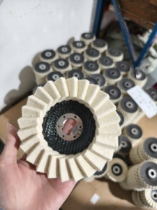 Disques à lamelles en feutre de laine premium, abrasifs, avec support en fibre de verre, pour polissage du métal et du verre, pour meuleuse d'angle - Product Image 4
