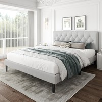 Neu eingetroffen: Italienisches Luxus-Bettgestell, modern, wandelbar, verstellbar, mit Samtpolsterung, robustem Metallrahmen und weichem Bett.