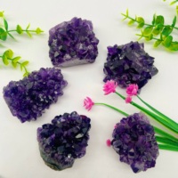 Vente en gros de pierre d'améthyste en cristal naturel pierre de guérison en grappe d'améthyste violet foncé de haute qualité pour la décoration de la maison