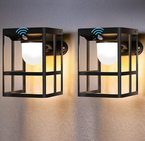 Lampes solaires murales d'extérieur avec détecteur de mouvement sans fil, 3 modes d'éclairage, étanches, pour porche, patio, clôture, lampe de sécurité - Product Image 1