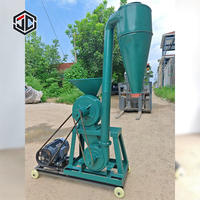Moulin à maïs avec bac d'alimentation pour le traitement continu des céréales et le broyage efficace du maïs dans les applications agricoles