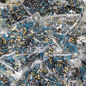 Interruttore di accensione lato Volume pulsante di accensione cavo flessibile di ricambio per <span class=keywords><strong>Xiaomi</strong></span> <span class=keywords><strong>Redmi</strong></span> 7 7A 8 8A 9 9A <span class=keywords><strong>Note</strong></span> 7 8 8 8T 9 <span class=keywords><strong>10</strong></span> <span class=keywords><strong>Pro</strong></span> 9S - Product Image 2