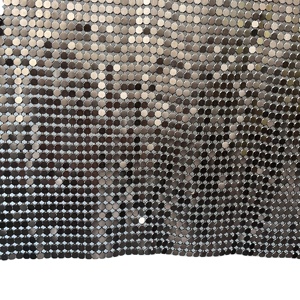 Kain jaring aluminium logam bentuk persegi fleksibel untuk tirai dekorasi - Product Image 2