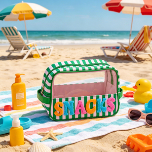 Bolsa de Maquillaje Portátil de Viaje al por Mayor, Organizador de Cosméticos Transparente de PVC con Rayas de Chenilla y Letras, para Playa - Product Image 1