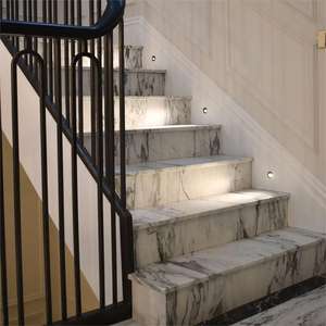 درج رخامي فاخر مستقيم بدرجات حجرية صلبة مخصصة، تصميم داخلي عصري للمنازل - Product Image 1