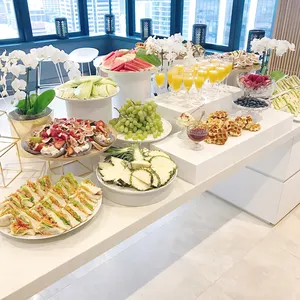 Elevador de mesa de acrílico blanco personalizado Buffet, Cubo de exhibición, elevadores de acrílico anidados, caja de Pedestal de exhibición de acrílico cuadrado Lucite para alimentos