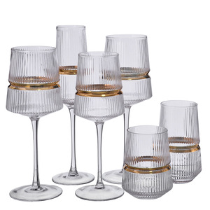 Flûtes à <span class=keywords><strong>champagne</strong></span> en verre soufflé à la main de style origami, avec ceinture dorée côtelée et rayures, de luxe, personnalisées Samyo - Product Image 2