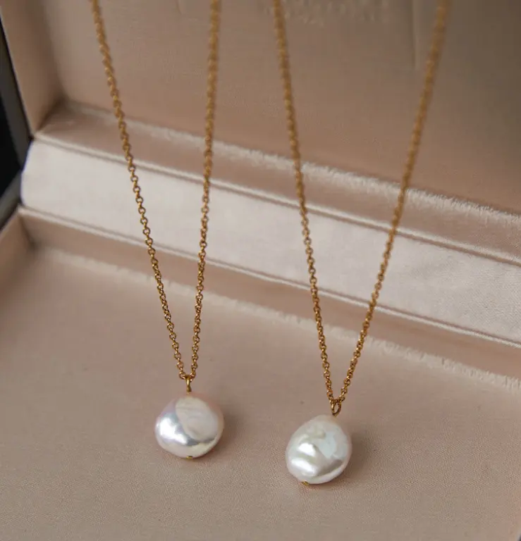 2022 Neuankömmling Edelstahl Unregelmäßige Perlenkette Einfache Barock Süßwasser Perlen Perlenkette Für Party