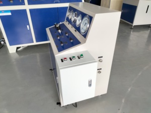 Station de recharge d'<span class=keywords><strong>extincteur</strong></span> CO2 FM200 Novec Machine de remplissage pneumatique automatique en acier inoxydable - Product Image 4