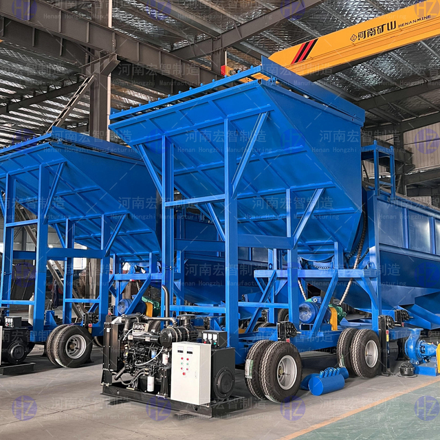 Mobile Trommel Screen for Gold and Mining Sludge Processing Equipped with a Large Capacity Hopper Trommel Screen