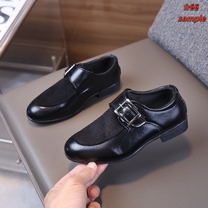 Chaussures de cérémonie pour garçons Eree SampleKids, noires bicolores, avec boucle et empiècements en daim, pour mariage et fête - Product Image 1