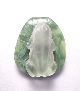 งูงานฝีมือเปล่งประกายคุณภาพสูงพร้อมจี้กบควอตซ์ (HO 4Mm) - Product Image 5
