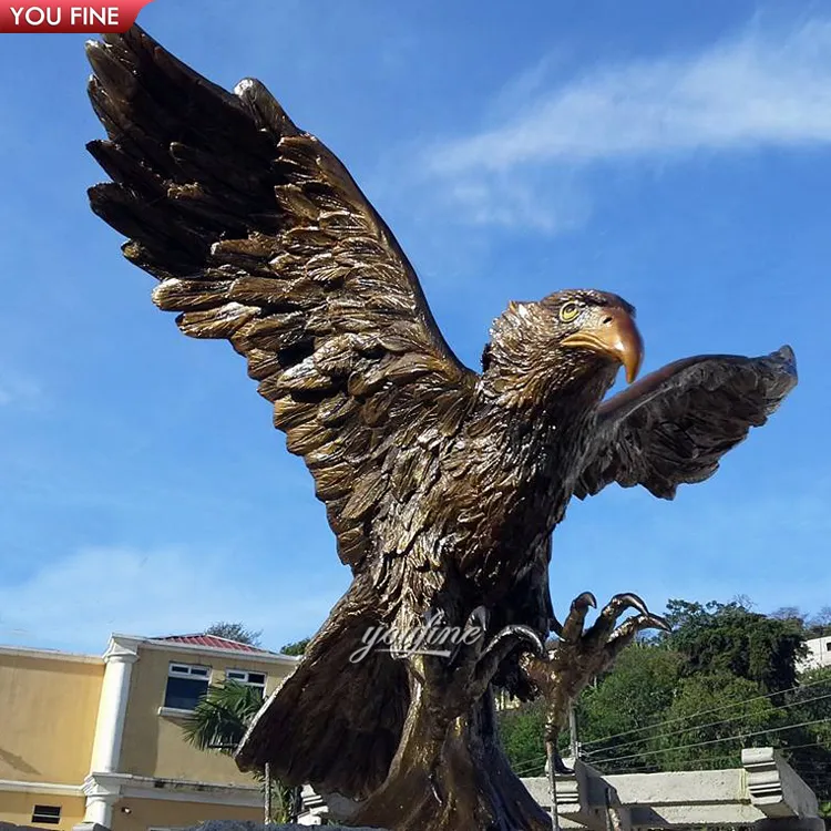 Águia grande de bronze fundido para jardim ao ar livre