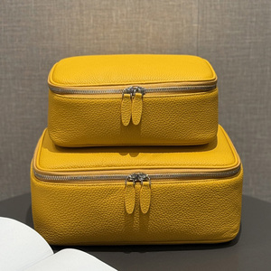 Sac de toilette en cuir véritable personnalisé avec logo, accessoires de voyage portables, pochette cosmétique, rangement, trousse de maquillage - Product Image 1