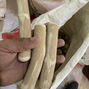 Palo para masticar perro de madera de café Natural de Vietnam juguete para masticar mascotas de madera para morder comportamiento y mantenimiento Dental - Product Image 1