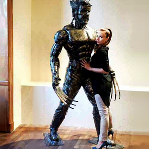 รูปปั้นหุ่นยนต์โลหะขนาดเท่าคนจริง 2 เมตร งานแฮนด์เมด งานฝีมือเหมือนจริง สำหรับตกแต่งภายนอกอาคาร รูปปั้นเดดพูล ตกแต่งแกลเลอรี - Product Image 1