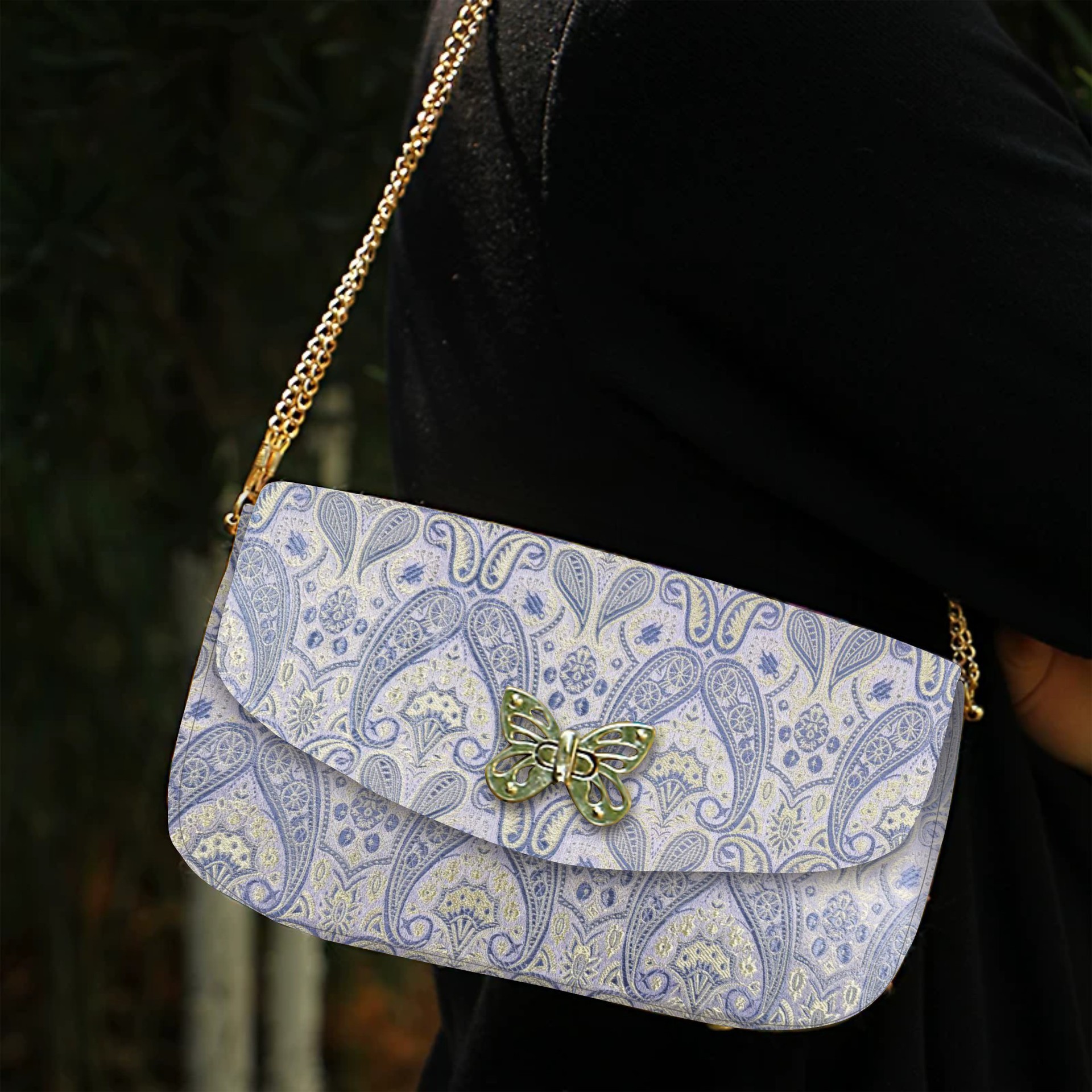 Fiore di nespolo - bianco e viola