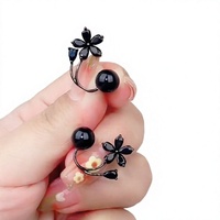 Anting Bunga Hitam Anting Mutiara Perhiasan Telinga Bunga Dua Sisi untuk Hadiah Wanita