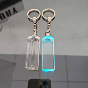 Wholesale New Design K9 Customize 3D <b>CUBE</b> Blank Led <b>Light</b> Crystal Keychain for Souvenir Gifts - Product Image 5