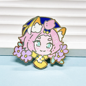 เข็มกลัดเคลือบทองแบบแข็งลายการ์ตูนสาวน้อยผมสีฟ้าอ่อนน่ารัก สไตล์ชิบิ พร้อมแว่นตาและลายดอกไม้ - Product Image 2