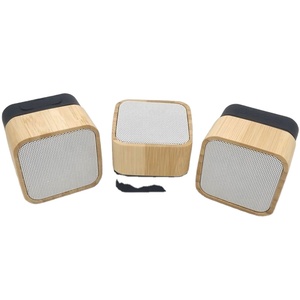 Haut-parleur Bluetooth en bambou personnalisé |   Résistant à l'eau IPX4 |   Portable et sans fil |   Parfait pour les fêtes et les journées à la plage - Product Image 3